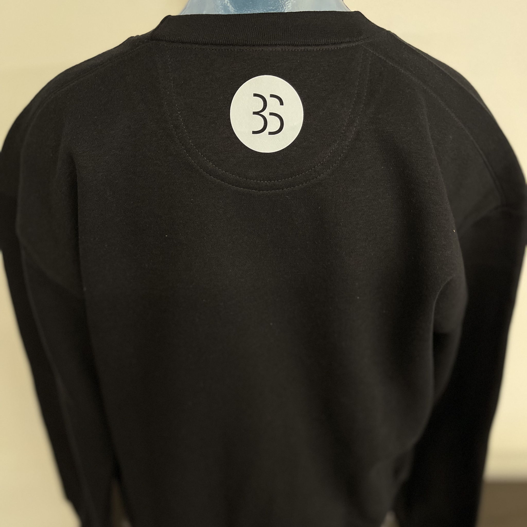 baysix back of crewneck small logo